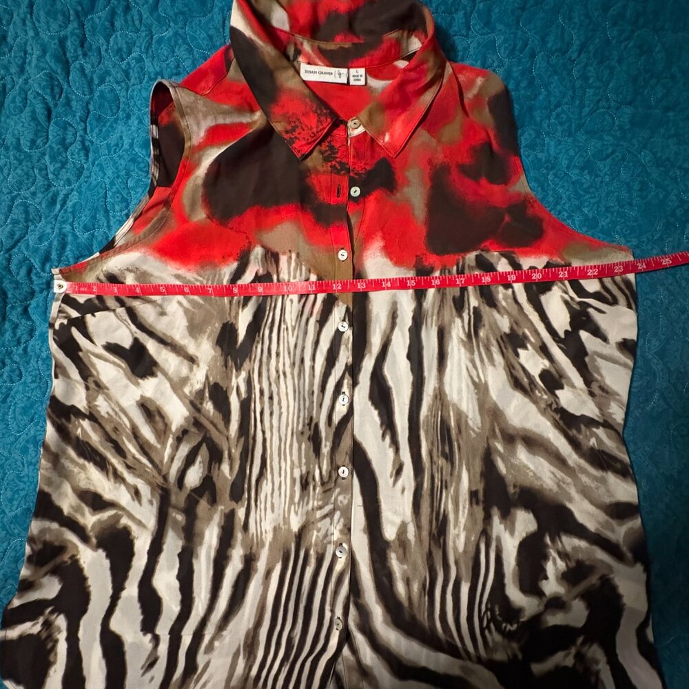Susan Graver Sleeveless Animal Print Button Up Blouse Size L - Picture 3 of 6